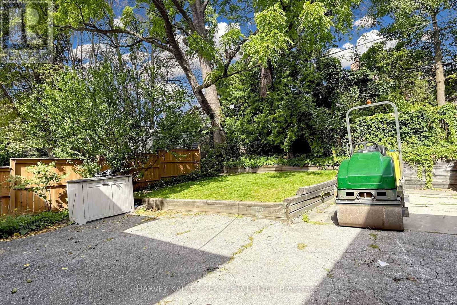 Upper - 7 Tullis Drive, Toronto, Ontario M4S 2E2 - Photo 26 - C13828598