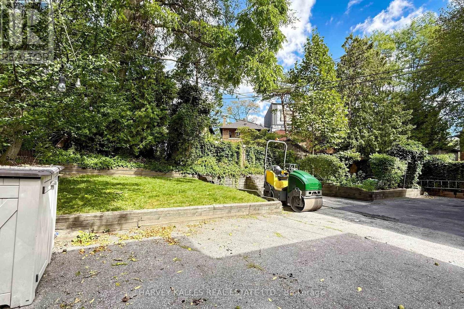 Upper - 7 Tullis Drive, Toronto, Ontario M4S 2E2 - Photo 27 - C13828598