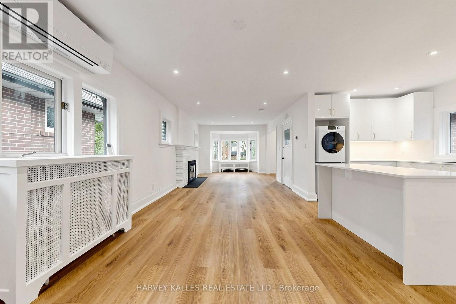 Upper - 7 Tullis Drive, Toronto, Ontario M4S 2E2 - Photo 5 - C13828598