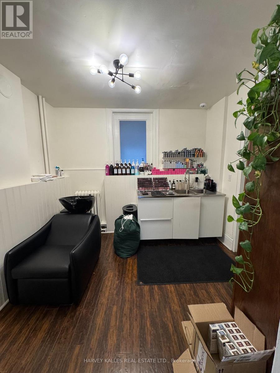 2nd Floor - 1118 Yonge Street, Toronto, Ontario M4W 2L6 - Photo 4 - C13829310