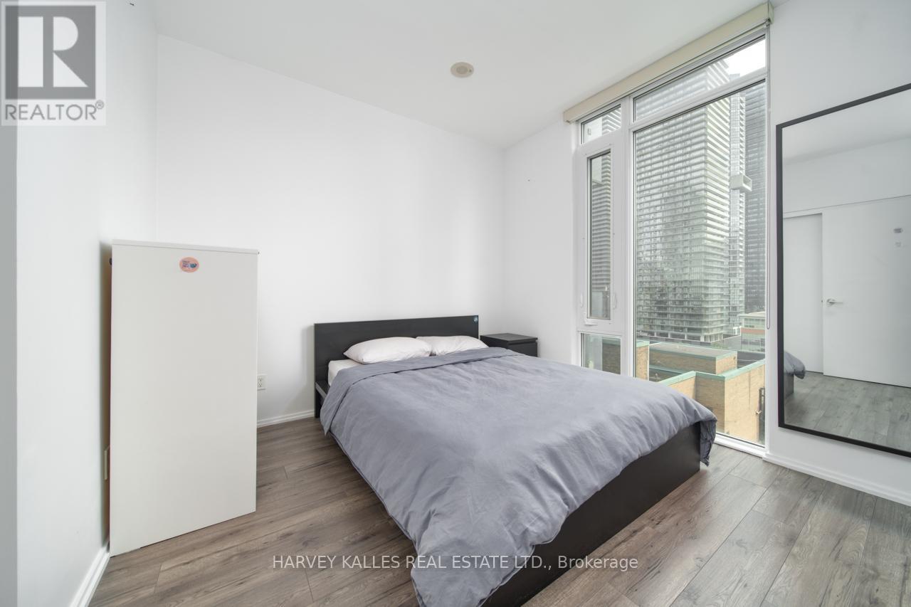 1202 - 75 St Nicholas Street, Toronto, Ontario M4Y 0A5 - Photo 5 - C13829850