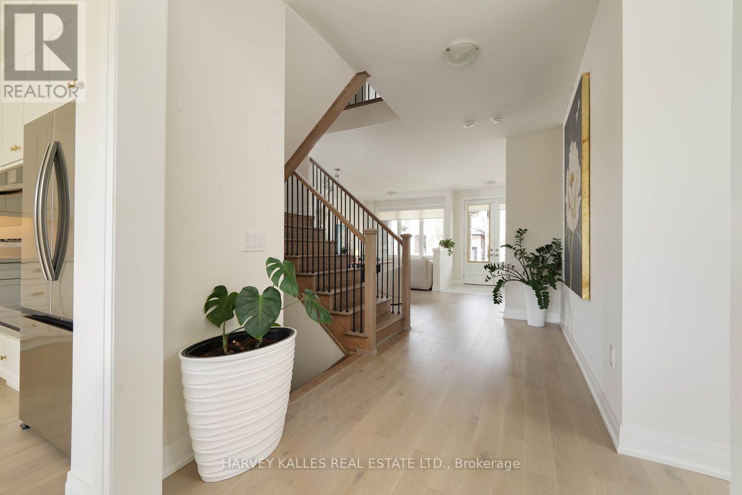 Main Floor - 253 Seaview Heights, East Gwillimbury, Ontario L9N 0Z1 - Photo 10 - N13830440
