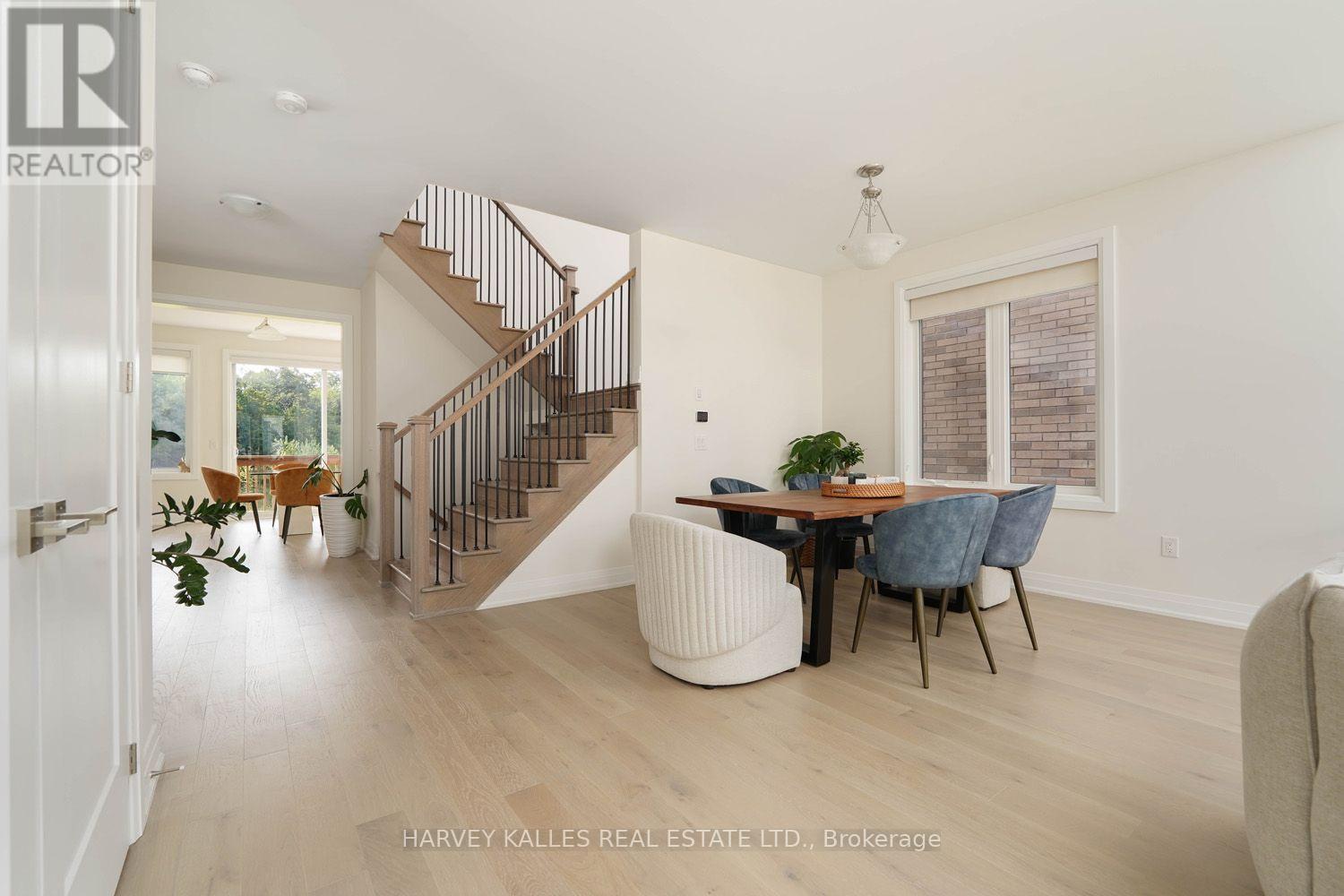 Main Floor - 253 Seaview Heights, East Gwillimbury, Ontario L9N 0Z1 - Photo 8 - N13830440