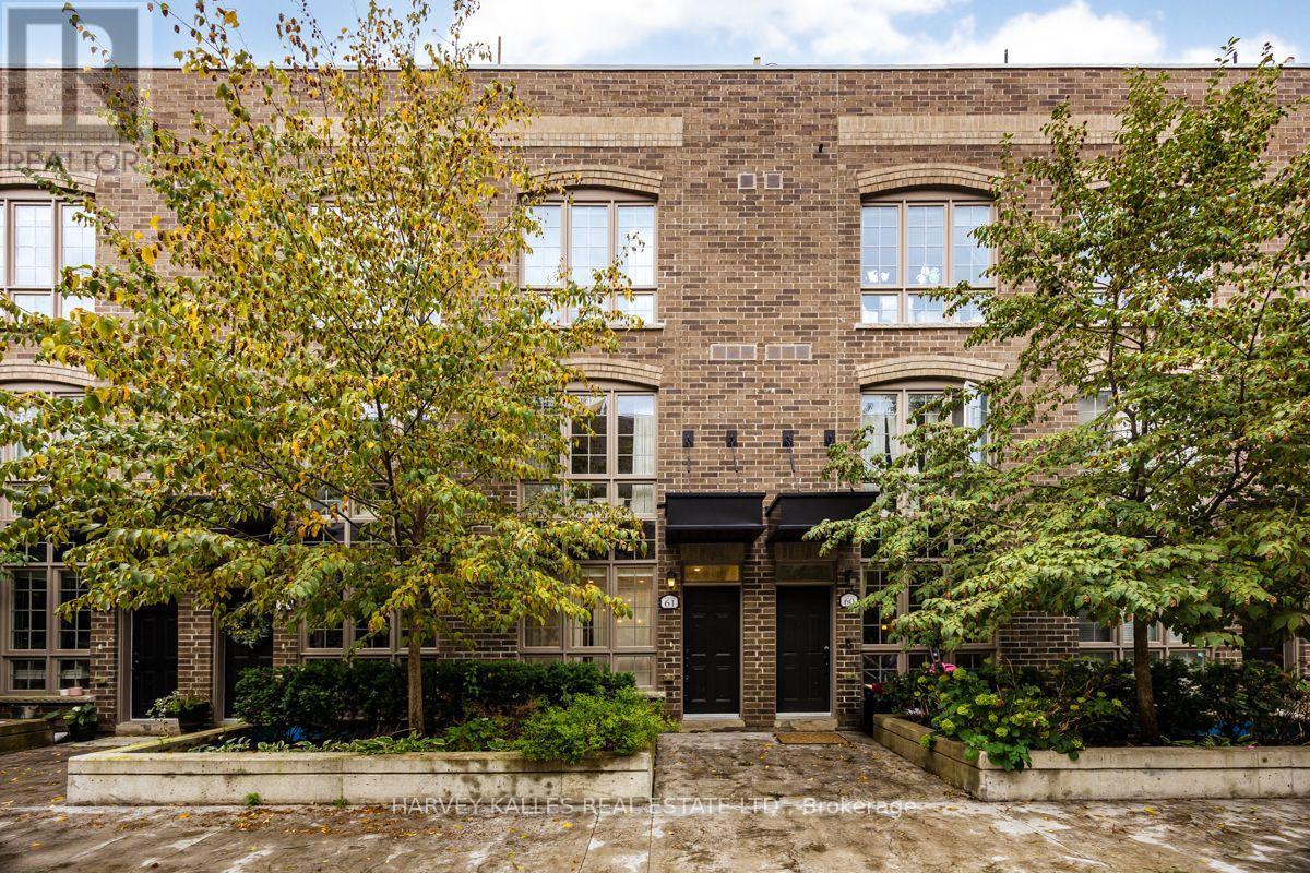 61 - 1 ELSIE LANE, Toronto, Ontario