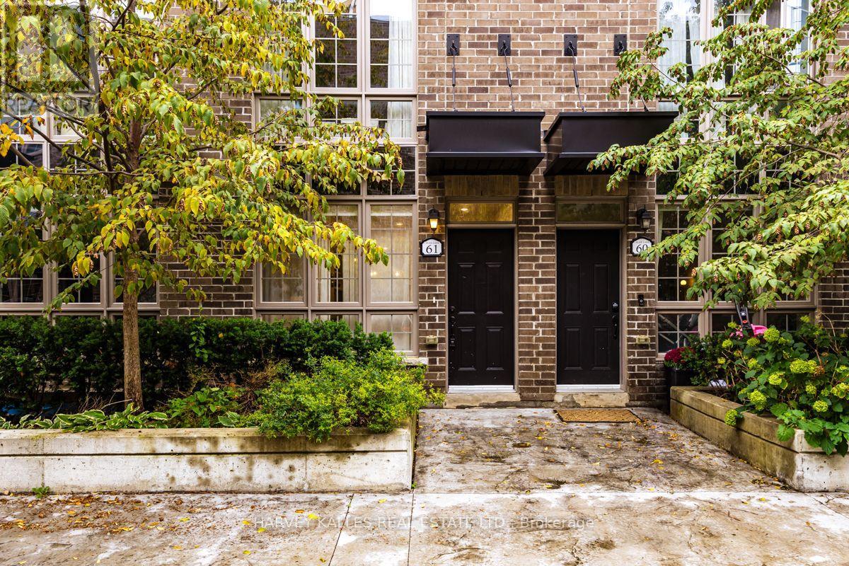 61 - 1 Elsie Lane, Toronto, Ontario M6P 0B8 - Photo 3 - W13821592