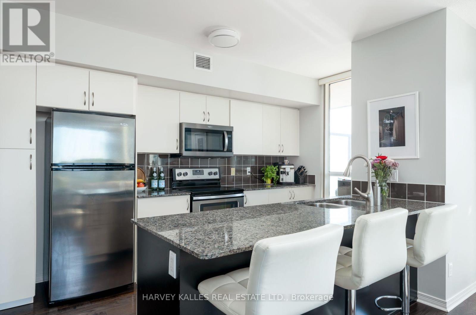 602 - 2230 Lake Shore Boulevard W, Toronto, Ontario  M8V 0B2 - Photo 3 - W13831358