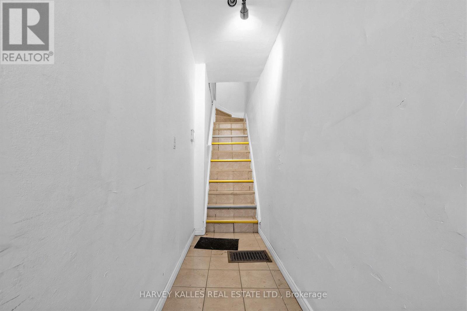 506 Adelaide Street W, Toronto, Ontario  M5V 1T5 - Photo 3 - C13832474