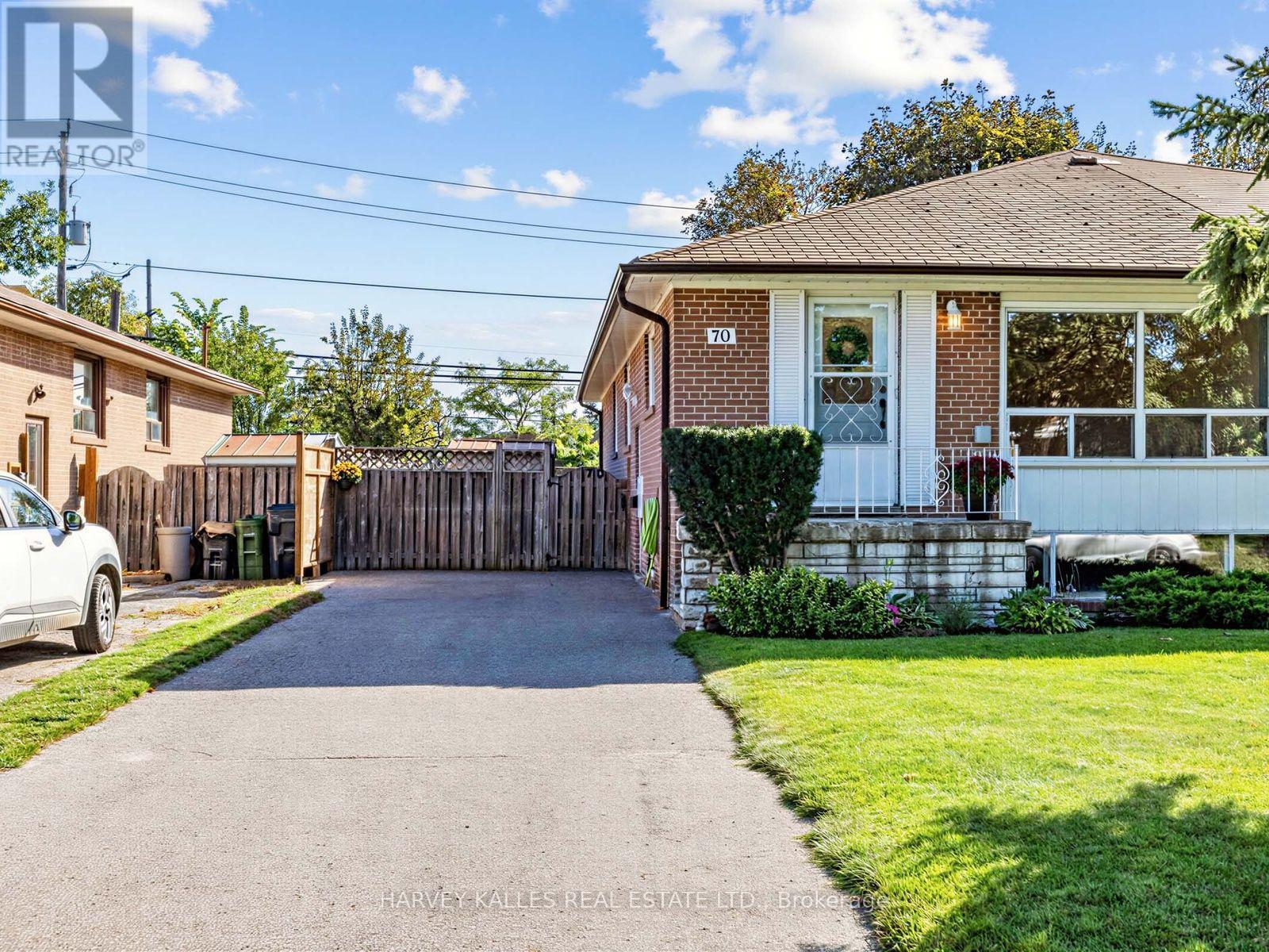 70 PINTAIL CRESCENT, Toronto, Ontario