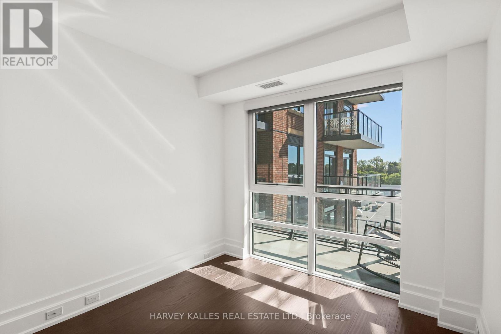 401 - 3 Southvale Drive, Toronto, Ontario M4G 1G1 - Photo 7 - C13838734