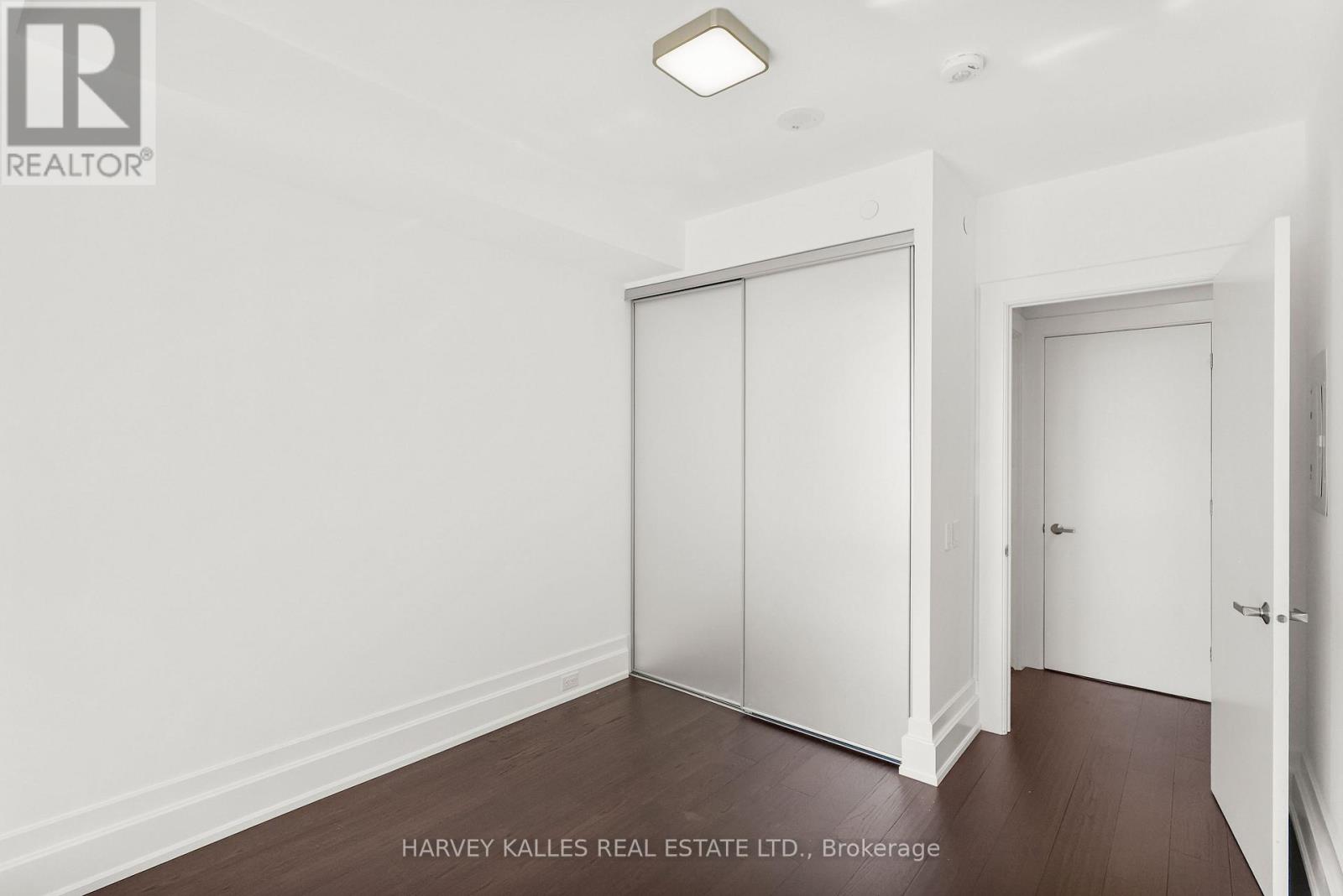 401 - 3 Southvale Drive, Toronto, Ontario M4G 1G1 - Photo 9 - C13838734