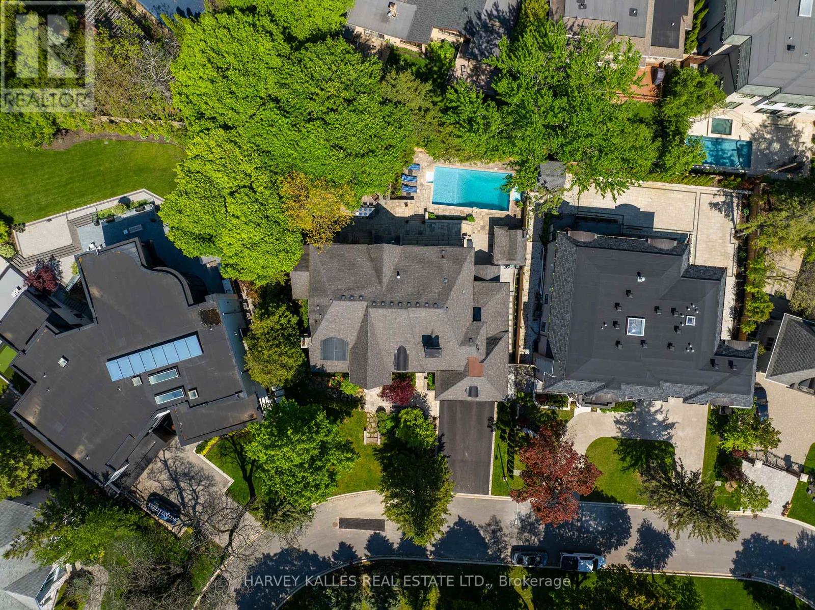 14 Denewood Crescent, Toronto, Ontario  M3B 1M5 - Photo 3 - C13840108