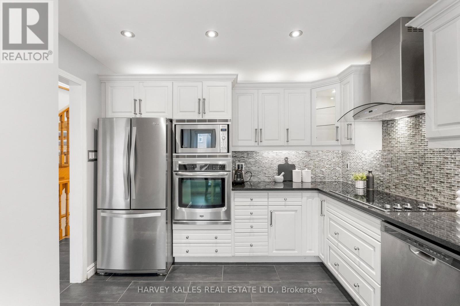 59 Cameron Avenue, Toronto, Ontario  M2N 1C9 - Photo 13 - C13840134