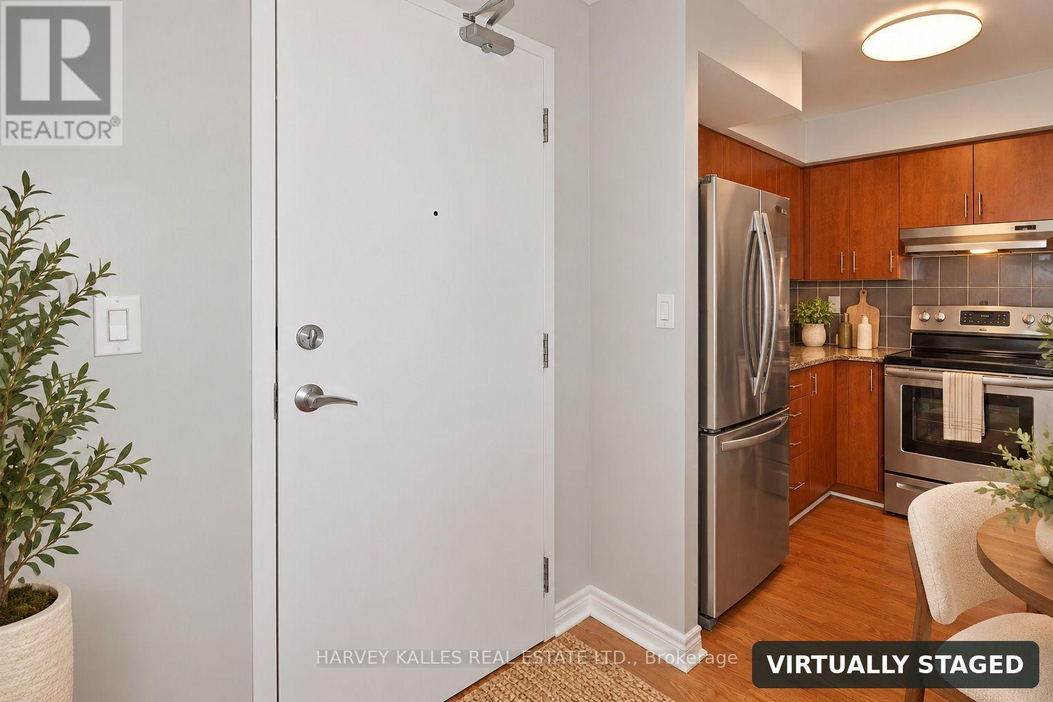 313 - 225 WELLESLEY STREET E, Toronto, Ontario