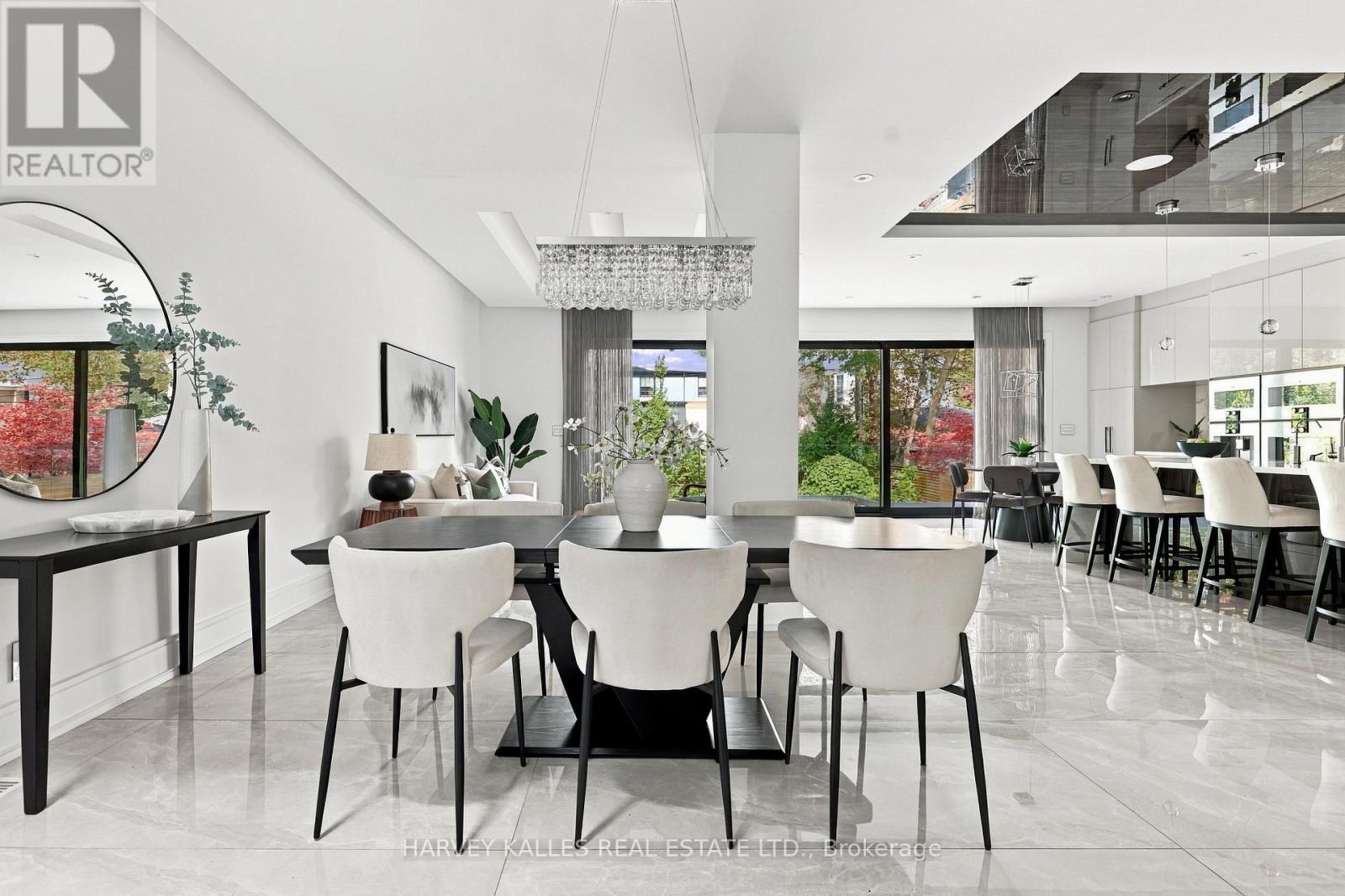 554 St Clements Avenue, Toronto, Ontario M5N 1M6 - Photo 3 - C13841280