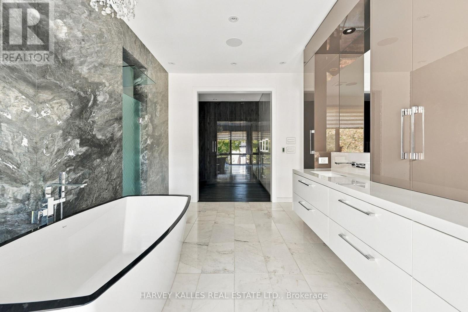 554 St Clements Avenue, Toronto, Ontario M5N 1M6 - Photo 32 - C13841280