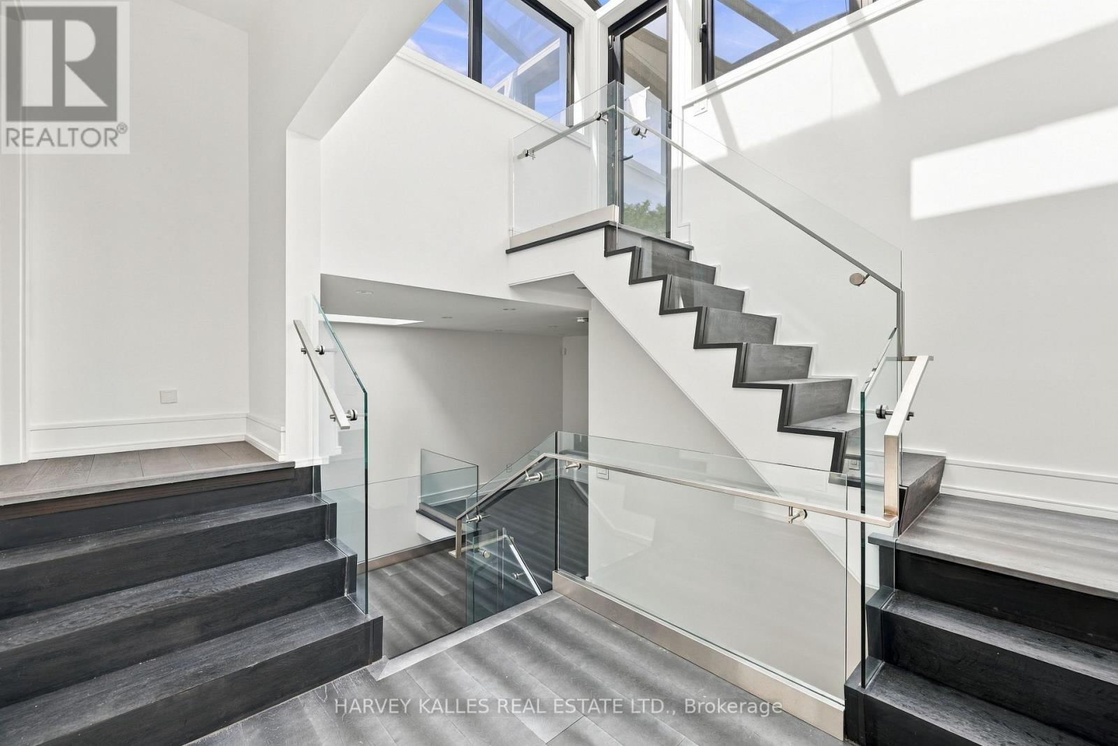 554 St Clements Avenue, Toronto, Ontario M5N 1M6 - Photo 35 - C13841280