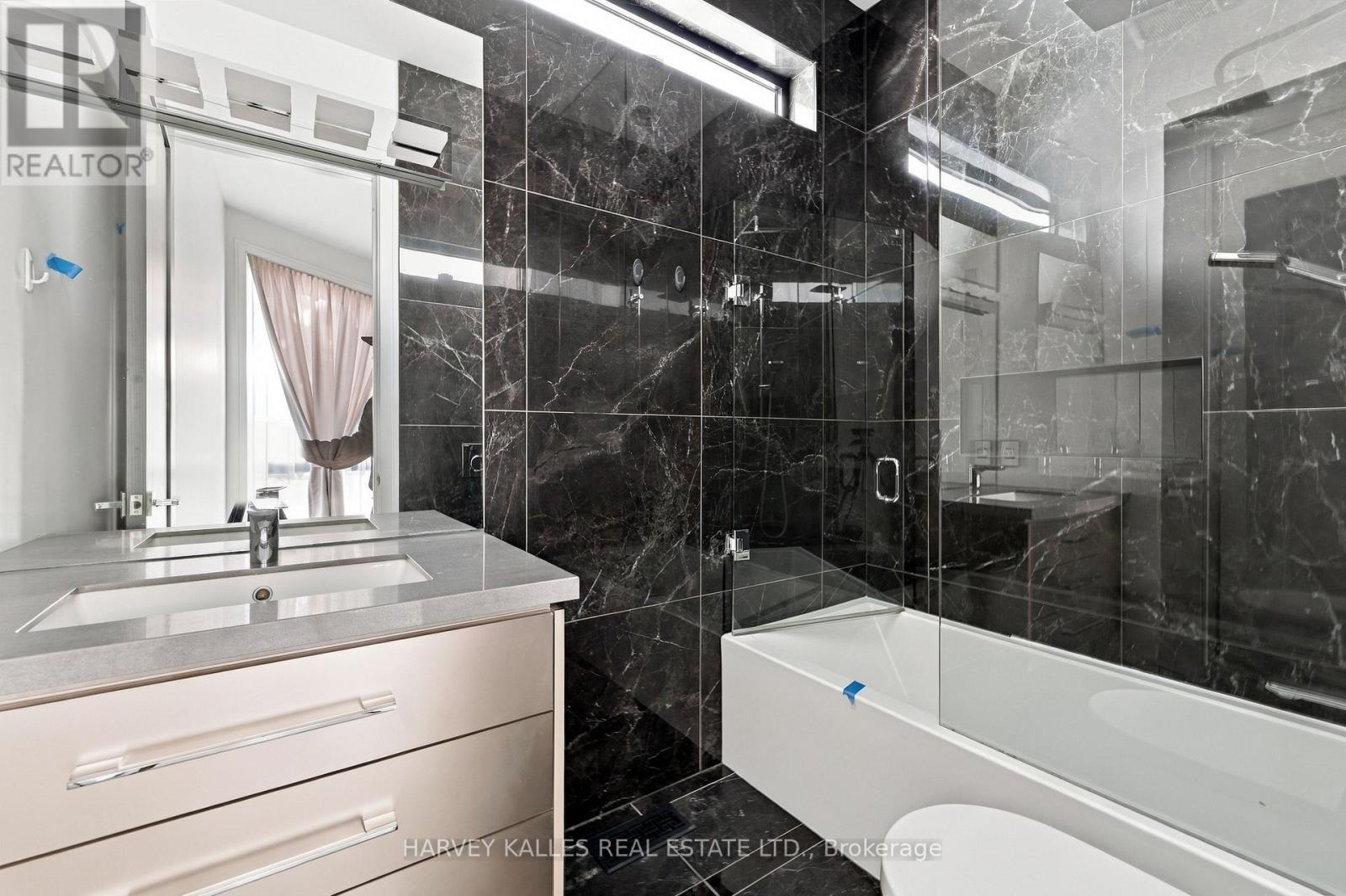554 St Clements Avenue, Toronto, Ontario M5N 1M6 - Photo 39 - C13841280