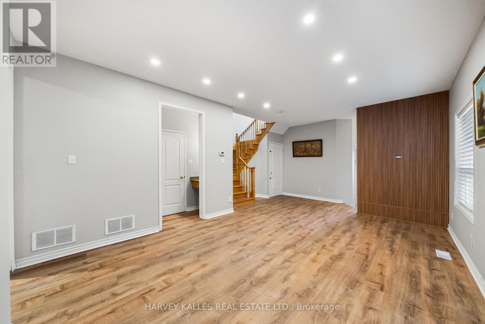 Main - 68 Nantucket Drive, Richmond Hill, Ontario  L4E 3V9 - Photo 5 - N13841258