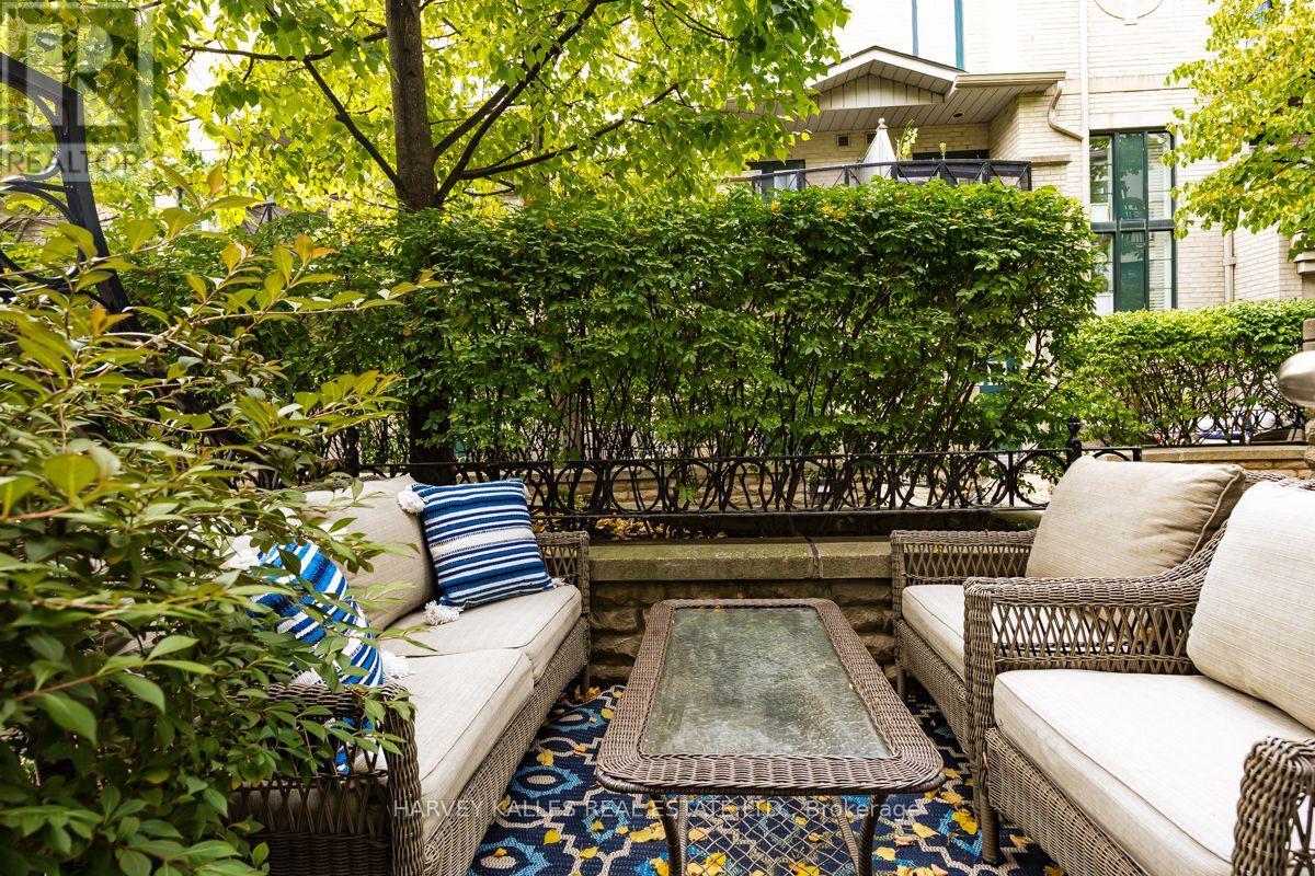 Th 9 - 1 Baxter Street, Toronto, Ontario M4W 3W1 - Photo 10 - C13844638