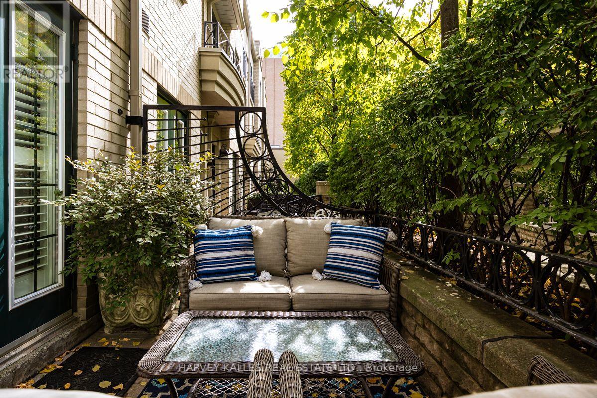 Th 9 - 1 Baxter Street, Toronto, Ontario M4W 3W1 - Photo 11 - C13844638