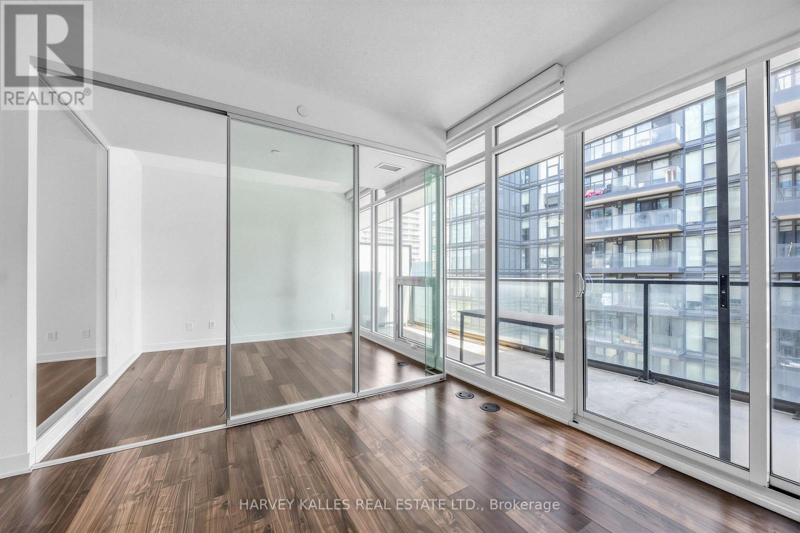608 - 90 Queens Wharf Road, Toronto, Ontario M5V 0E6 - Photo 10 - C13845768