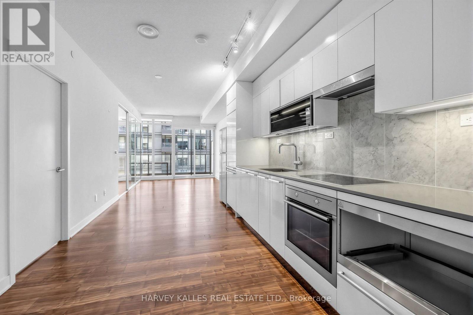 608 - 90 Queens Wharf Road, Toronto, Ontario M5V 0E6 - Photo 5 - C13845768