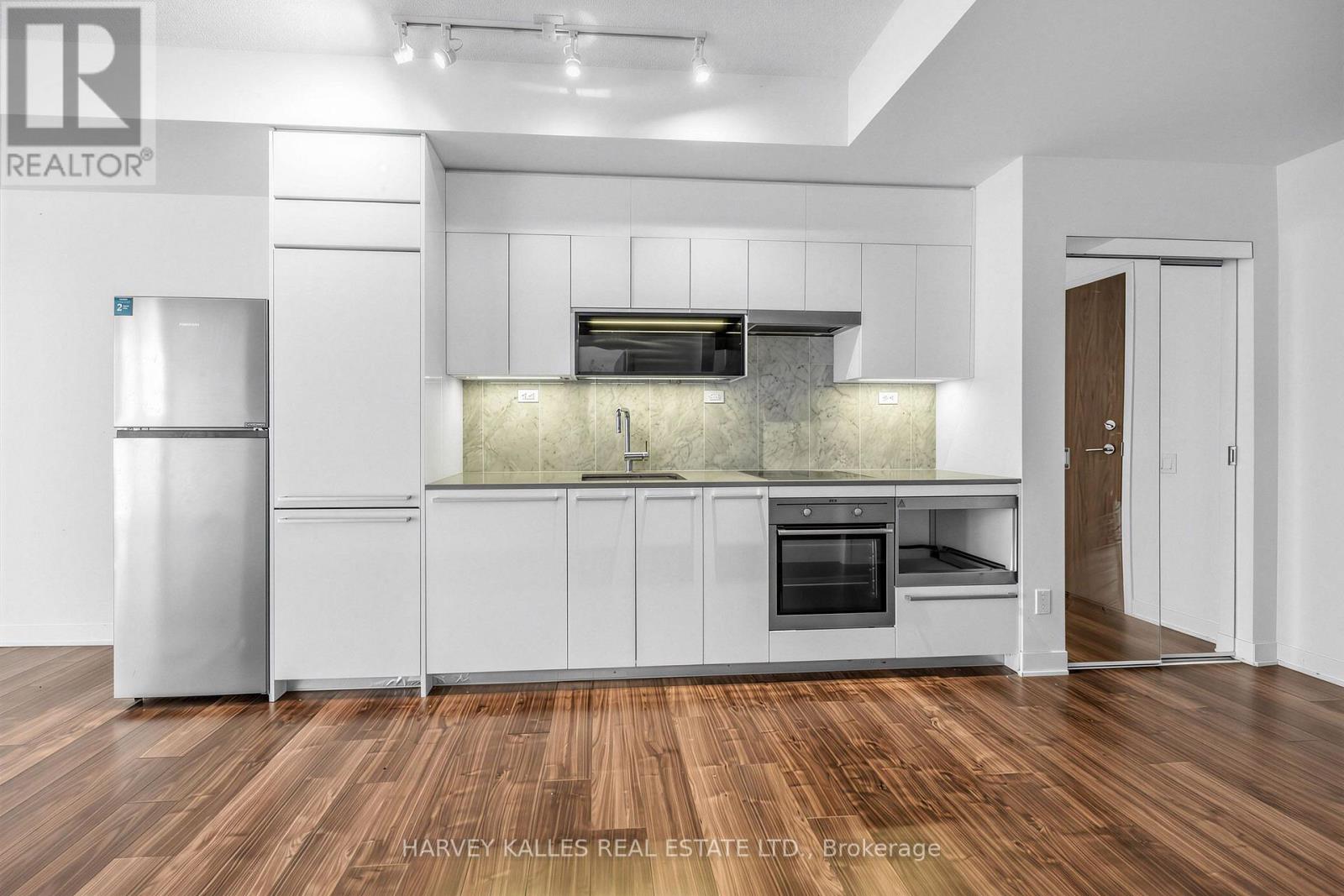 608 - 90 Queens Wharf Road, Toronto, Ontario M5V 0E6 - Photo 6 - C13845768