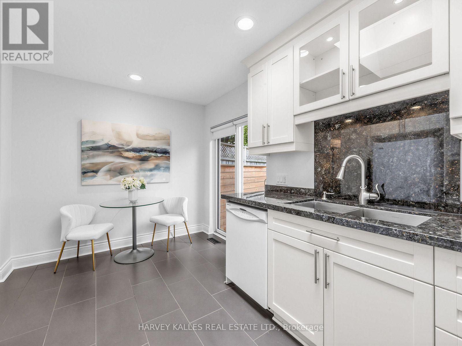 4 Kenrae Road, Toronto, Ontario M4G 1Y1 - Photo 16 - C13847516