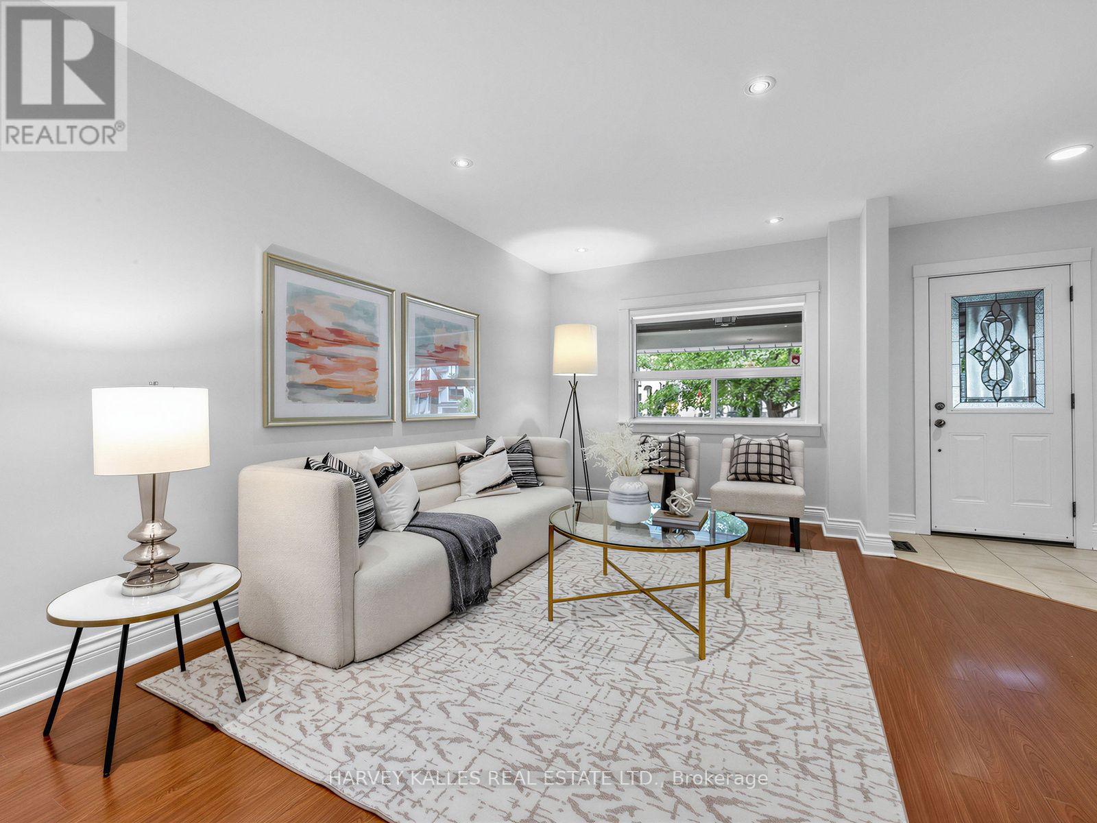 4 Kenrae Road, Toronto, Ontario M4G 1Y1 - Photo 6 - C13847516