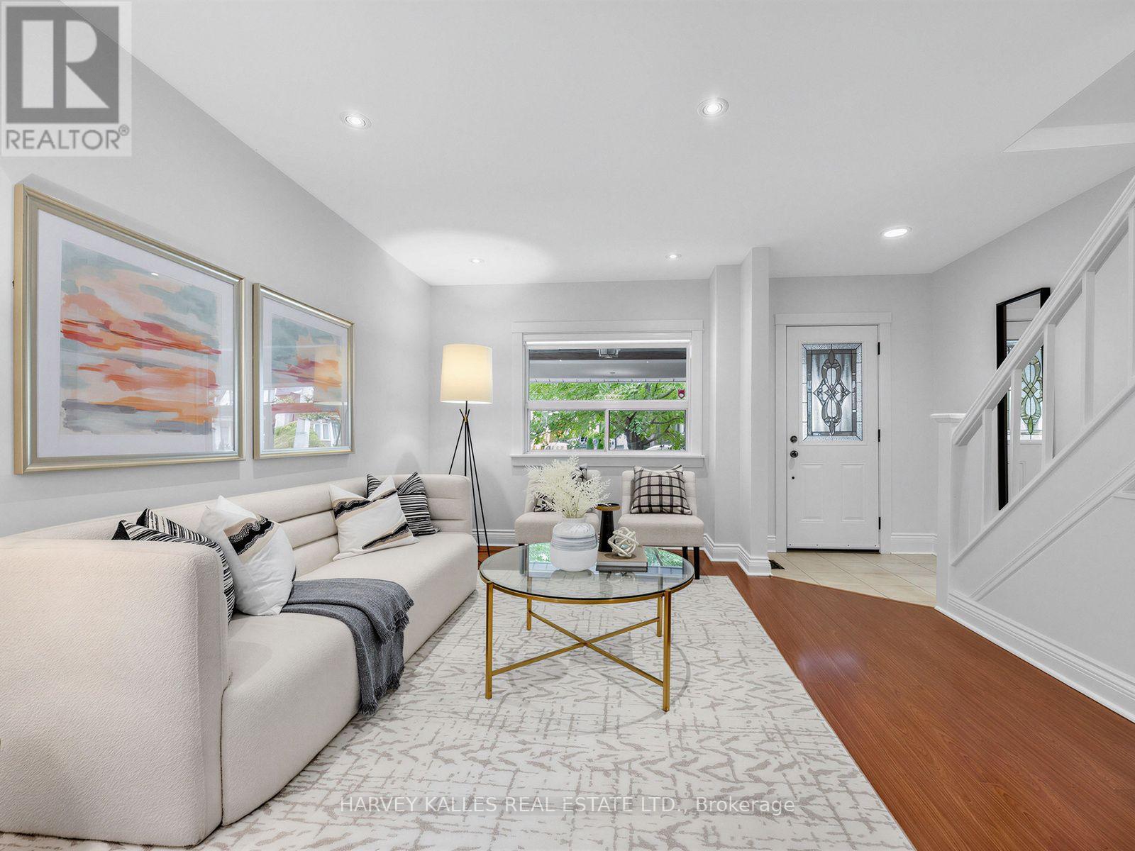 4 Kenrae Road, Toronto, Ontario M4G 1Y1 - Photo 7 - C13847516