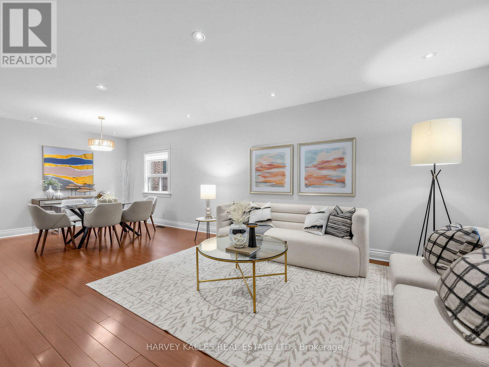 4 Kenrae Road, Toronto, Ontario M4G 1Y1 - Photo 8 - C13847516