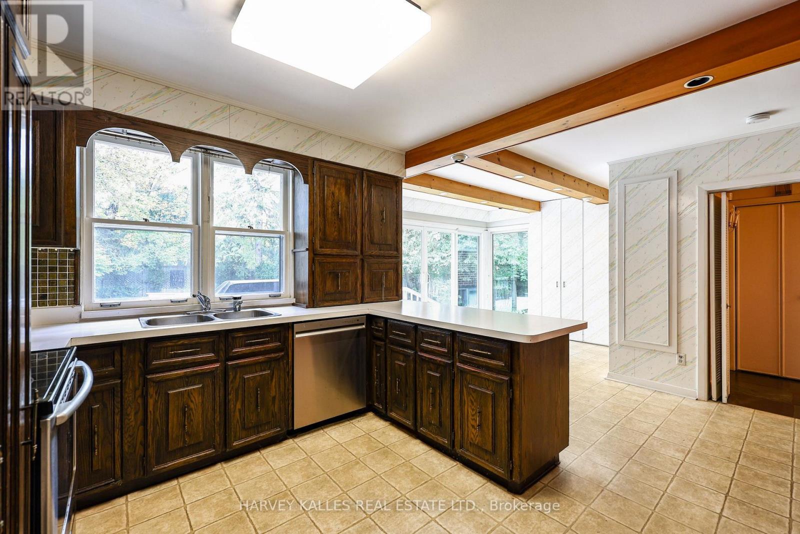 2 Colvestone Road, Toronto, Ontario M2L 1X3 - Photo 18 - C13847790