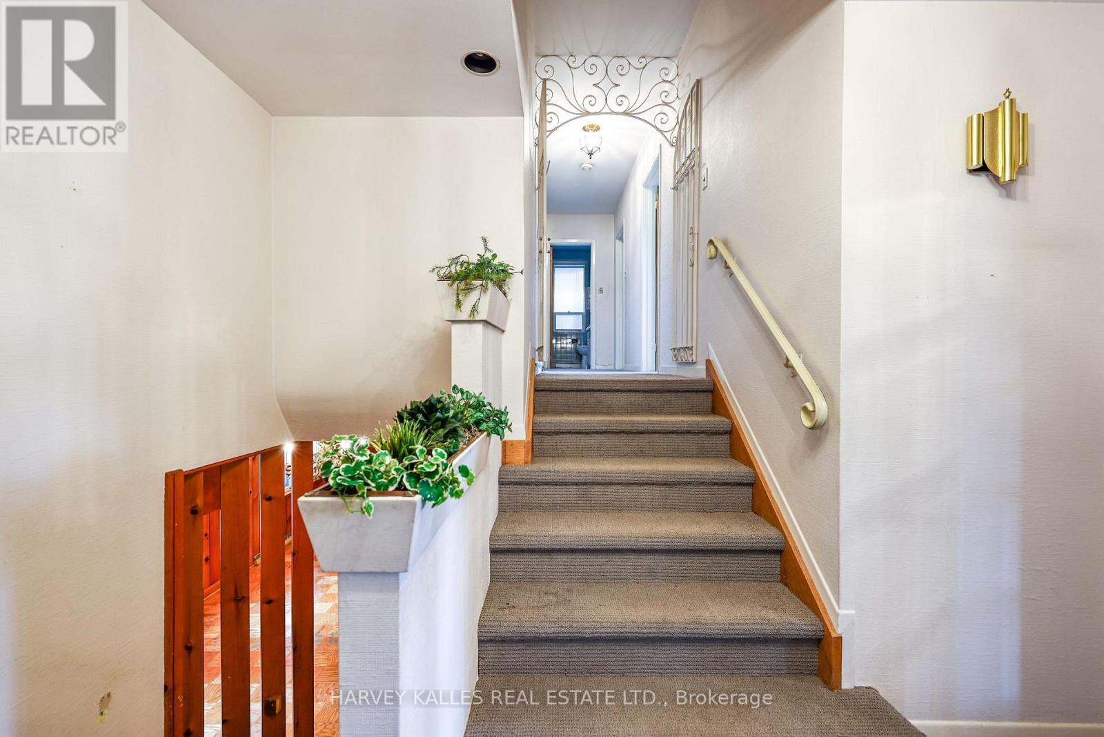 2 Colvestone Road, Toronto, Ontario M2L 1X3 - Photo 29 - C13847790