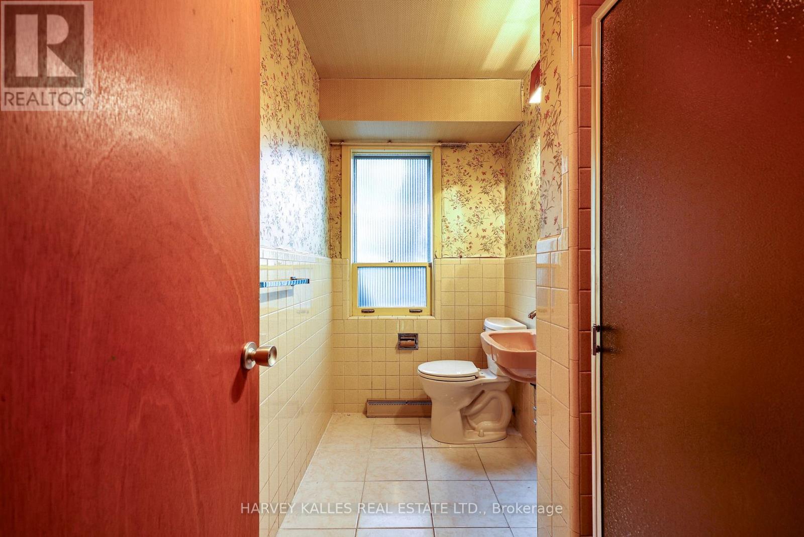 2 Colvestone Road, Toronto, Ontario M2L 1X3 - Photo 44 - C13847790