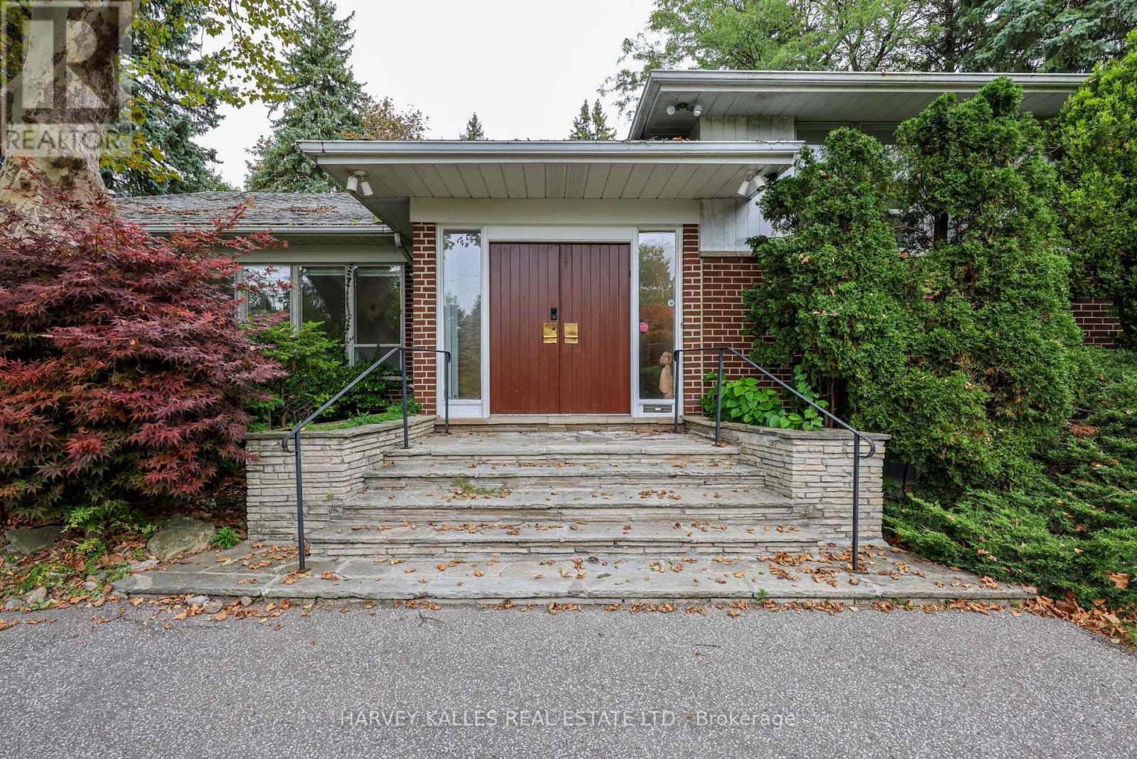 2 Colvestone Road, Toronto, Ontario M2L 1X3 - Photo 5 - C13847790