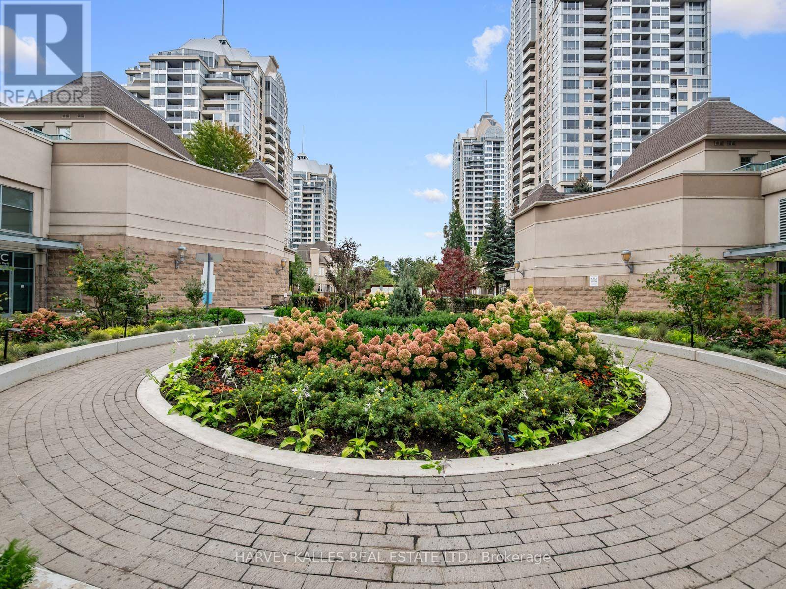 1814 - 17 Barberry Place, Toronto, Ontario M2K 3E2 - Photo 2 - C13848042