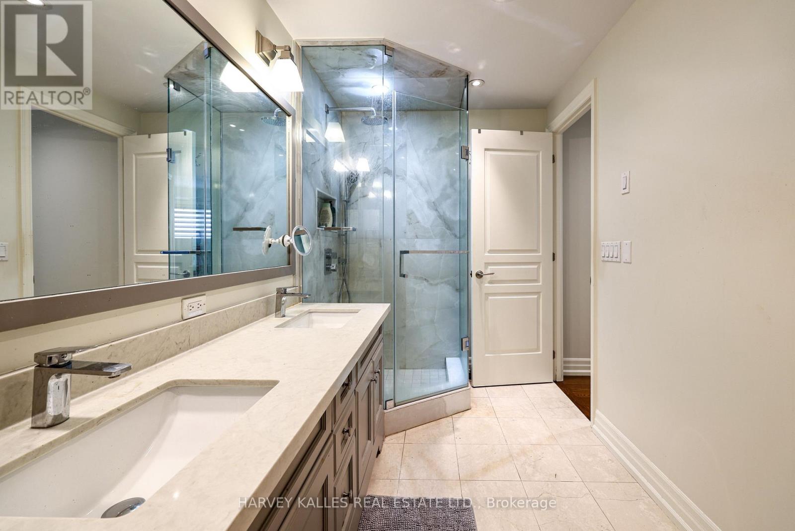 Th9 - 21 Burkebrook Place, Toronto, Ontario M4G 0A2 - Photo 28 - C13849062