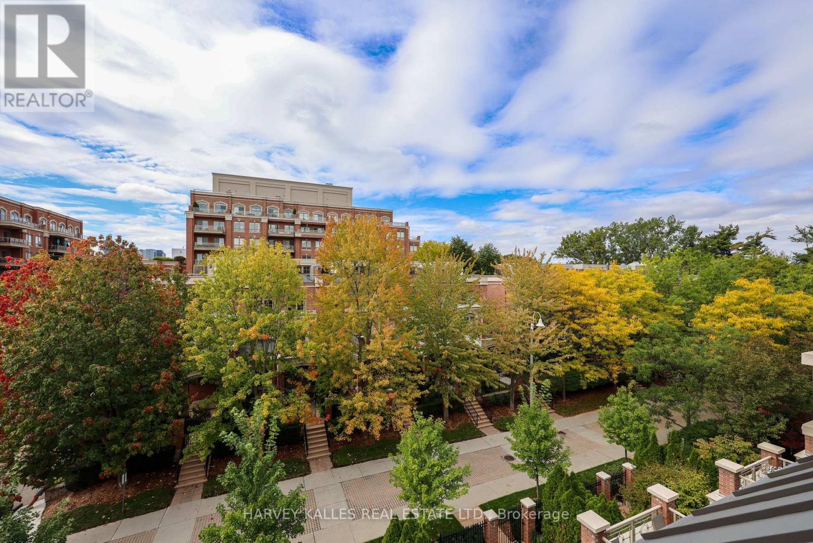 Th9 - 21 Burkebrook Place, Toronto, Ontario M4G 0A2 - Photo 38 - C13849062