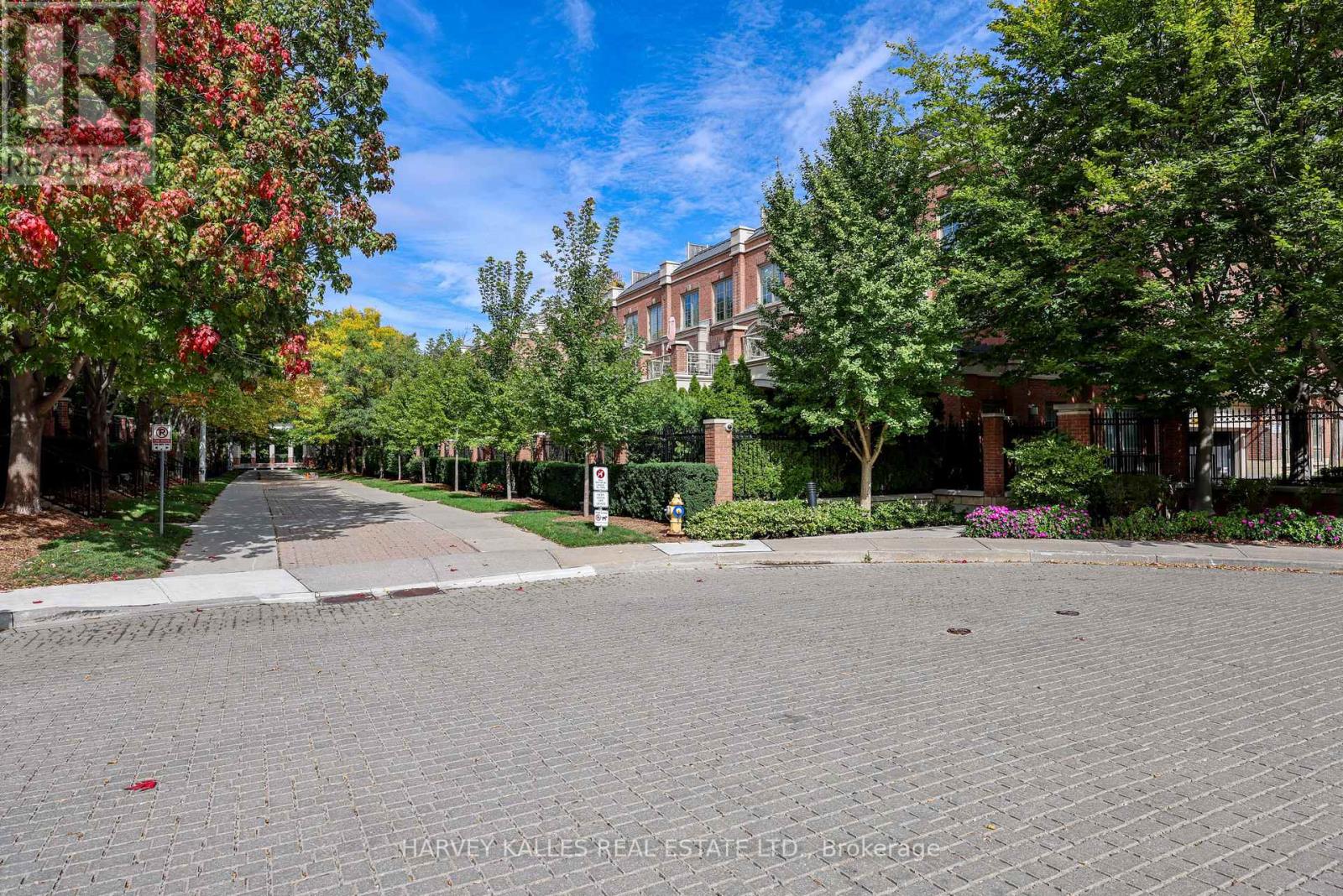 Th9 - 21 Burkebrook Place, Toronto, Ontario M4G 0A2 - Photo 42 - C13849062