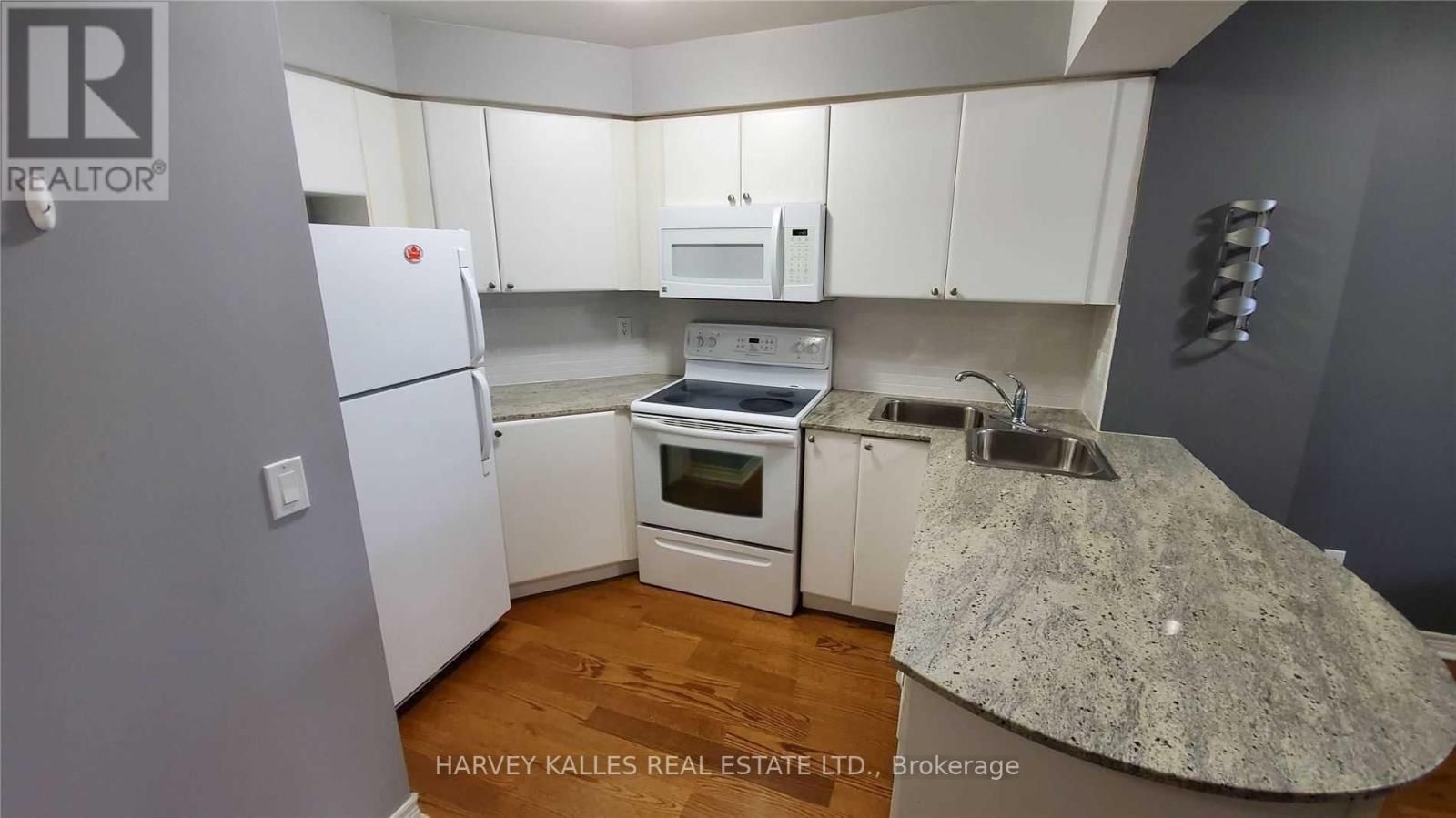2313 - 763 Bay Street, Toronto, Ontario M5G 2R3 - Photo 3 - C13849684