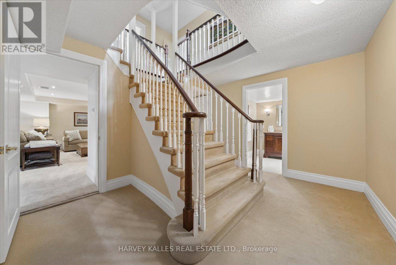 3685 St. Laurent Court, Mississauga, Ontario L5L 4T2 - Photo 31 - W13850786