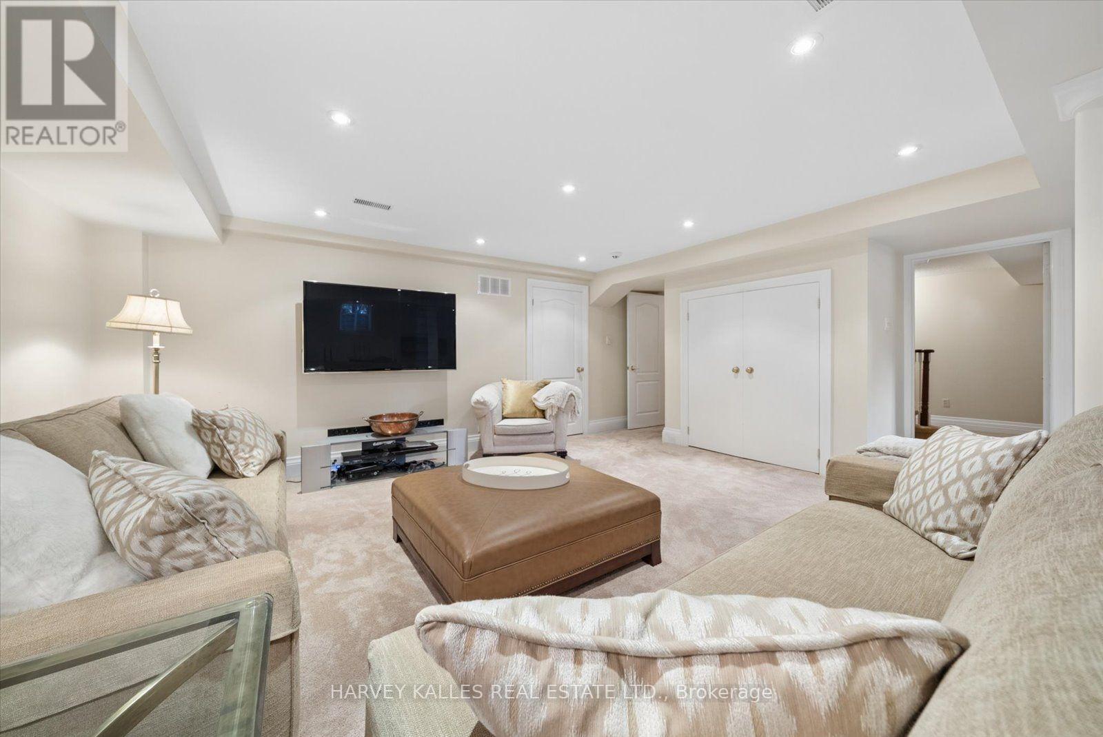 3685 St. Laurent Court, Mississauga, Ontario L5L 4T2 - Photo 33 - W13850786
