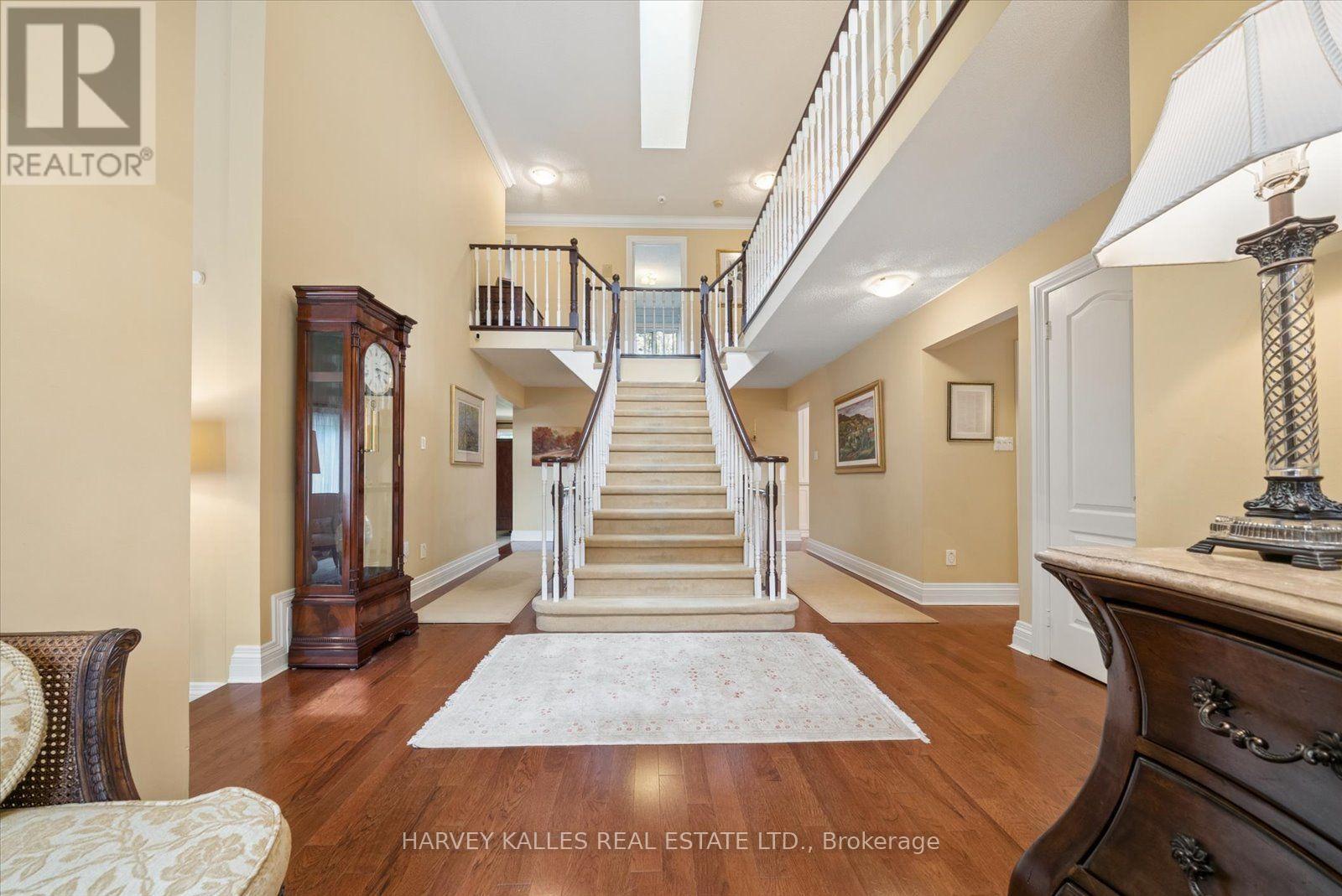 3685 St. Laurent Court, Mississauga, Ontario L5L 4T2 - Photo 4 - W13850786