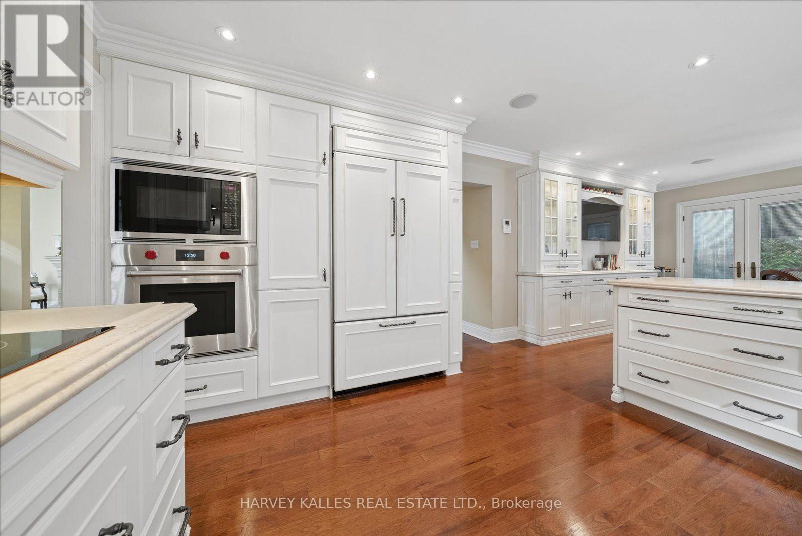 3685 St. Laurent Court, Mississauga, Ontario L5L 4T2 - Photo 8 - W13850786