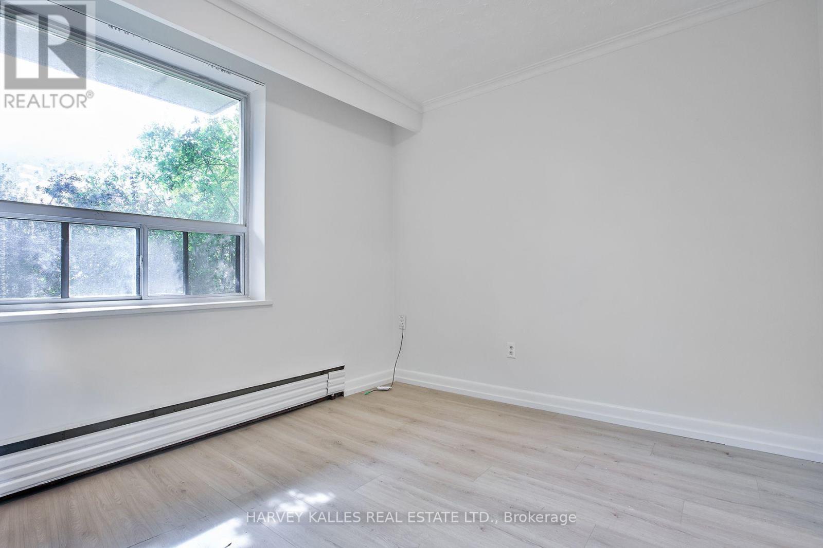 2 - 28 Fraserwood Avenue, Toronto, Ontario  M6B 2N5 - Photo 15 - C13853370