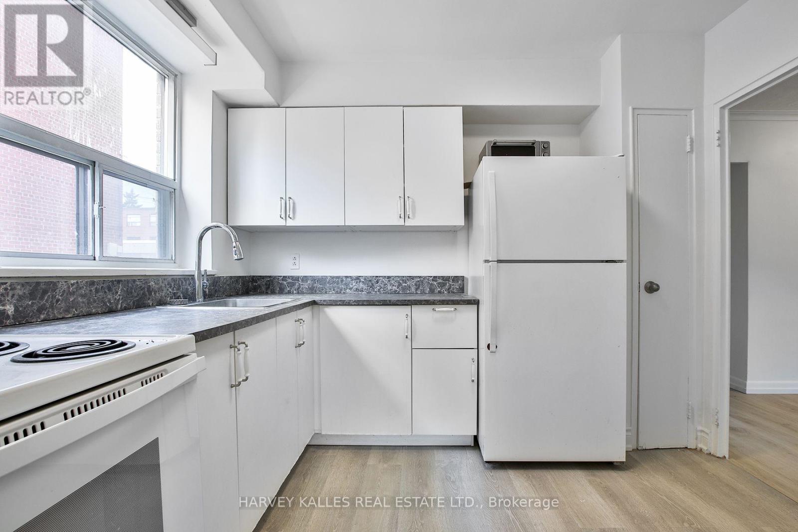 2 - 28 Fraserwood Avenue, Toronto, Ontario  M6B 2N5 - Photo 16 - C13853370