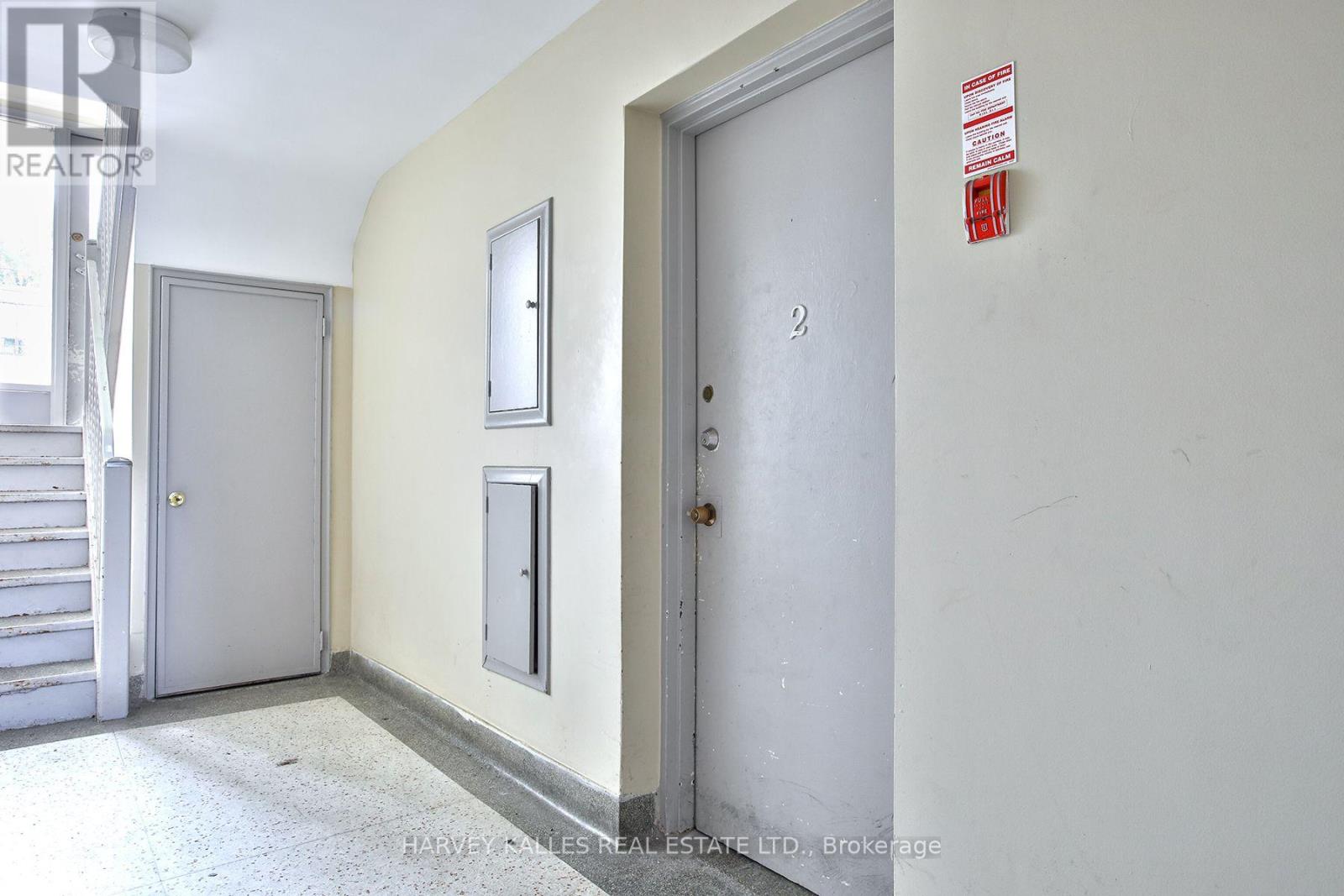 2 - 28 Fraserwood Avenue, Toronto, Ontario  M6B 2N5 - Photo 2 - C13853370