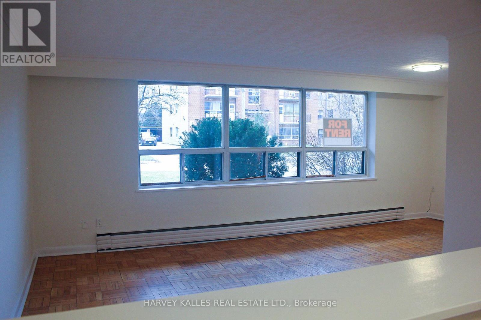 2 - 28 Fraserwood Avenue, Toronto, Ontario  M6B 2N5 - Photo 3 - C13853370