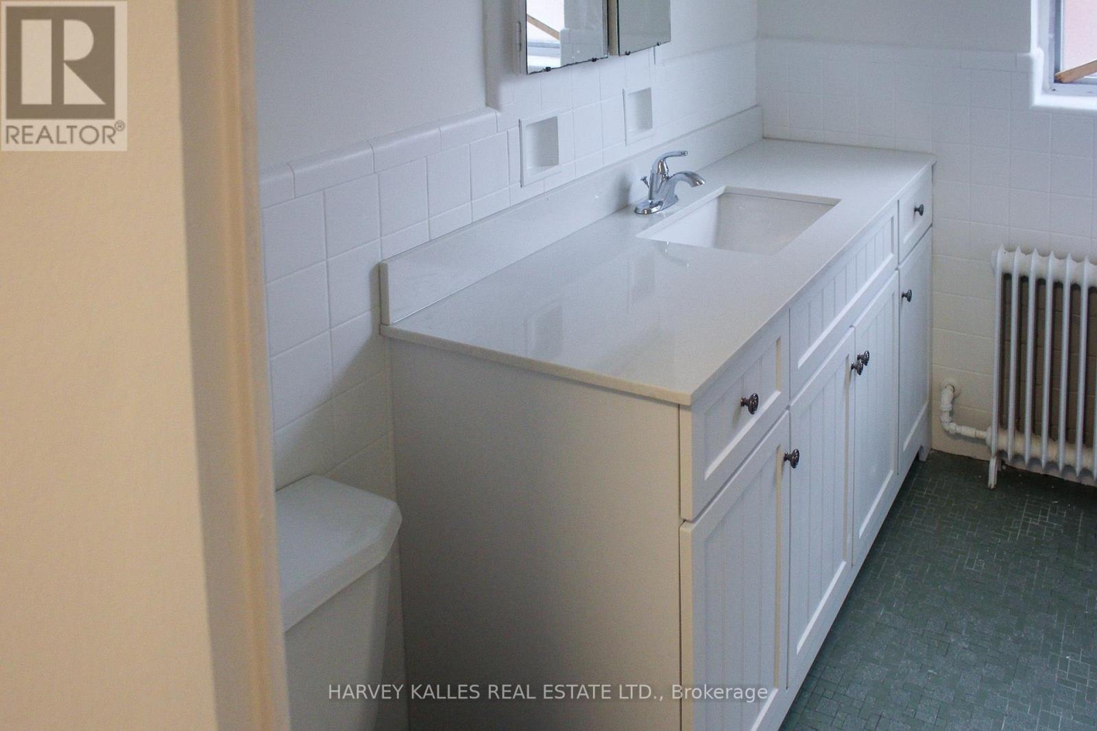 2 - 28 Fraserwood Avenue, Toronto, Ontario  M6B 2N5 - Photo 30 - C13853370