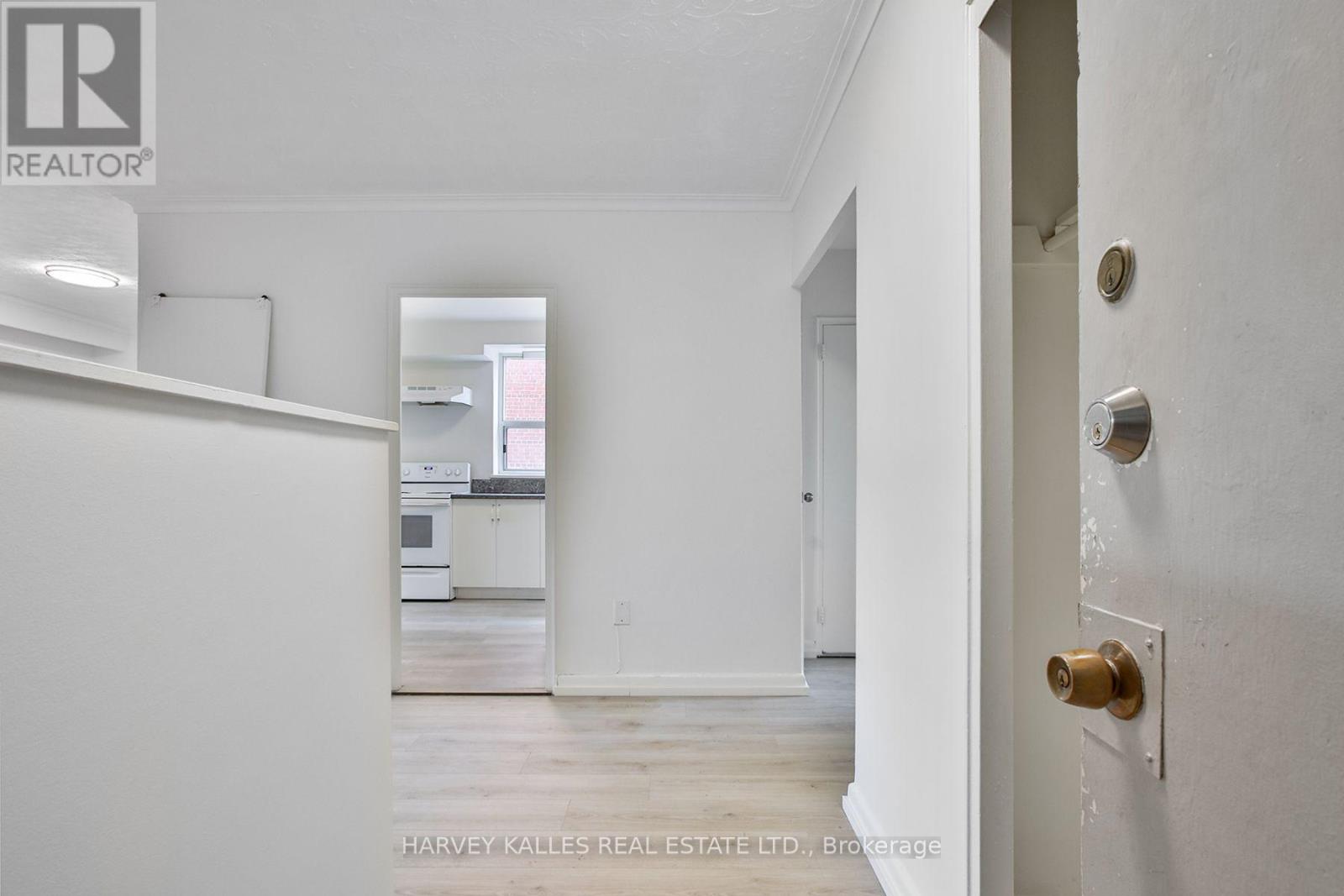 2 - 28 Fraserwood Avenue, Toronto, Ontario  M6B 2N5 - Photo 7 - C13853370